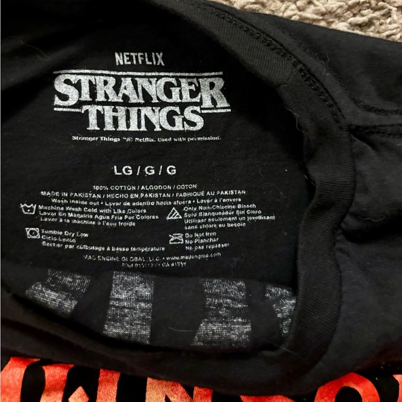Stranger Things 4 Eddie Munson Portrait Tee Men’s size Large Great Condition - Picture 2 of 10